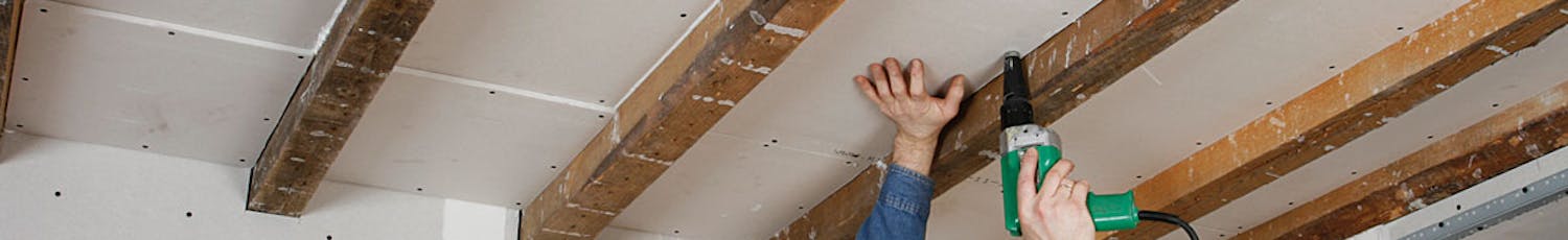 Frilagda bjälkar Högre till taket – med frilagda bjälkar